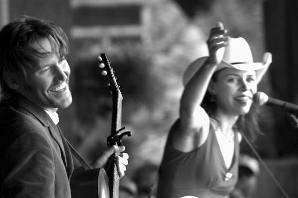 Gillian Welch and David Rawlings: Welcome To The Machine