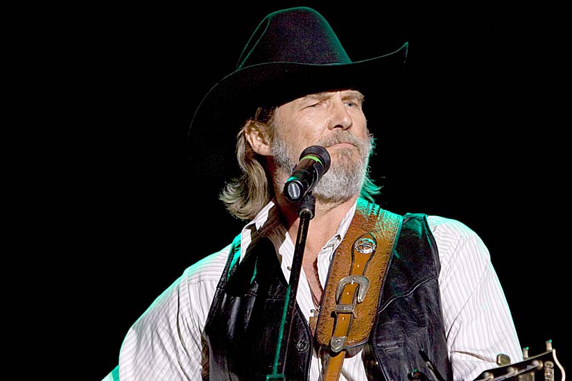 Crazy Heart‘s Jeff Bridges Nabs Golden Globe