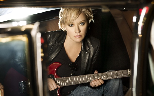 Allison Moorer, Shelby Lynne Team Up For Album