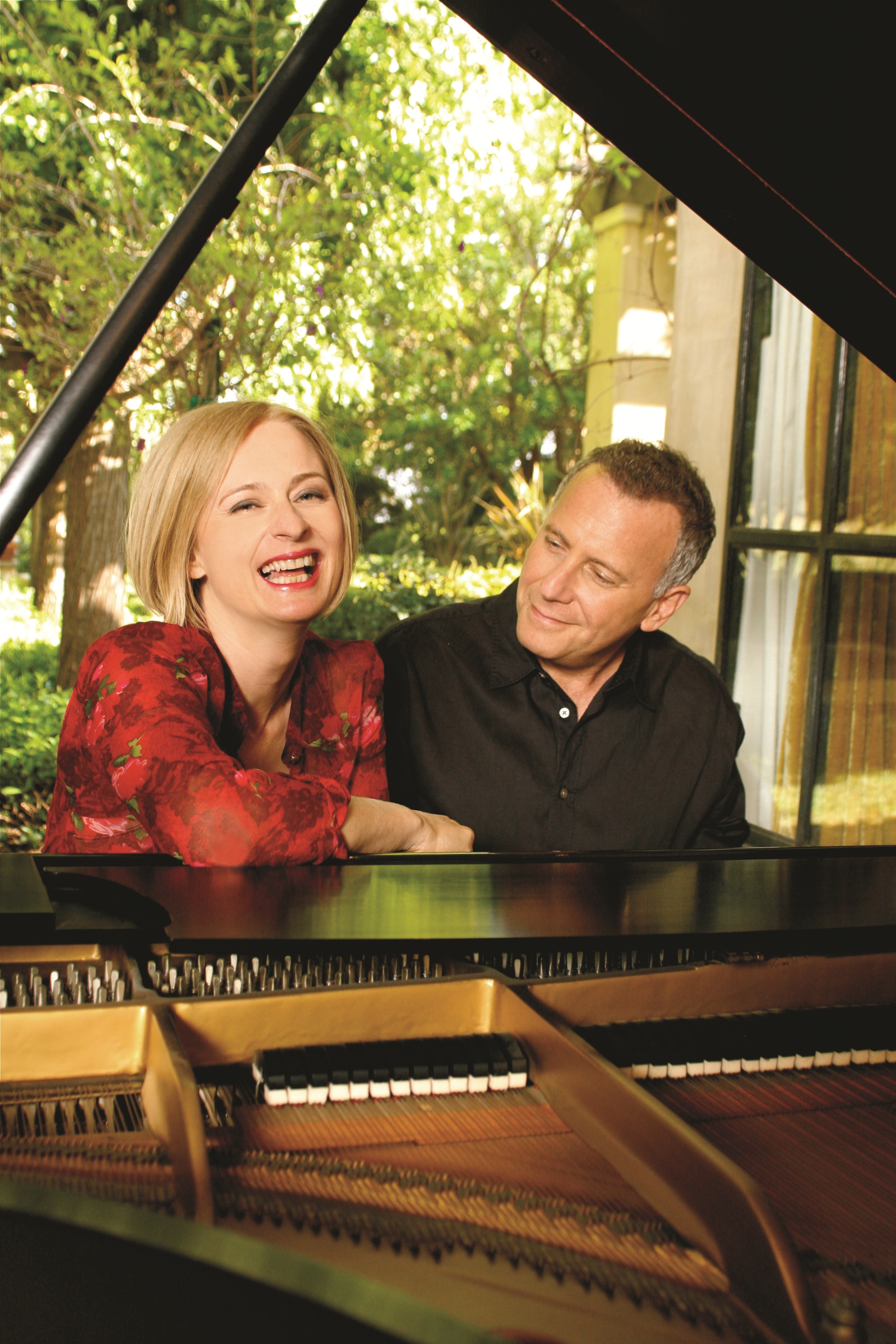 Strange Bedfellows: A Q&A With Paul Reiser and Julia Fordham