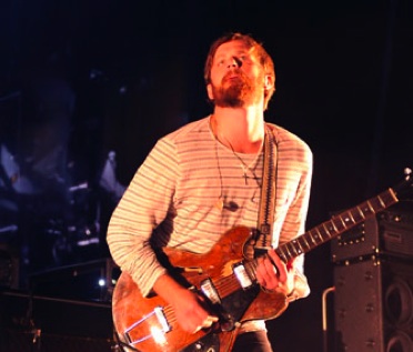 Kings Of Leon: This Bus Is On Fire