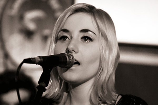 Jessica Lea Mayfield At Callaghan’s, Mobile, AL (11/9/2011)