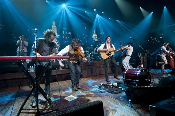 Watch Mumford & Sons Perform “Lover Of The Light” From Austin City Limits