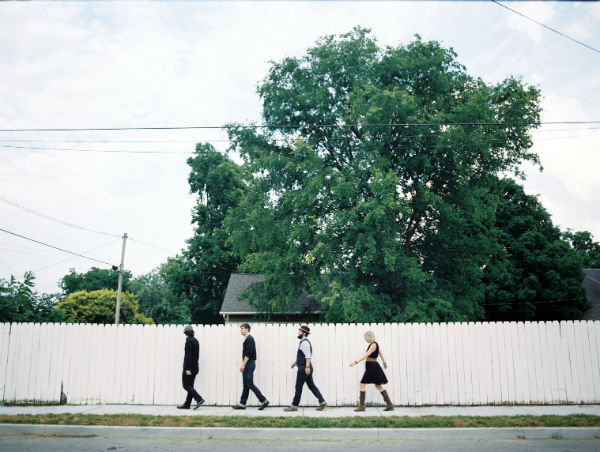 Video Premiere: Drew Holcomb, “Tennessee” (Live)