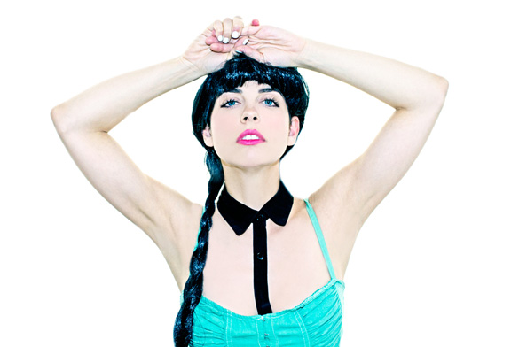 Video Premiere: JAN, “All Of These Igloos”