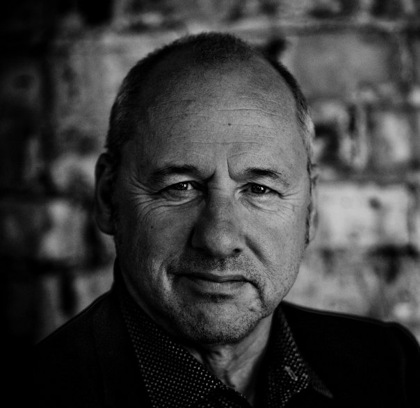 Mark Knopfler Moves To Verve Records, Readies Privateering