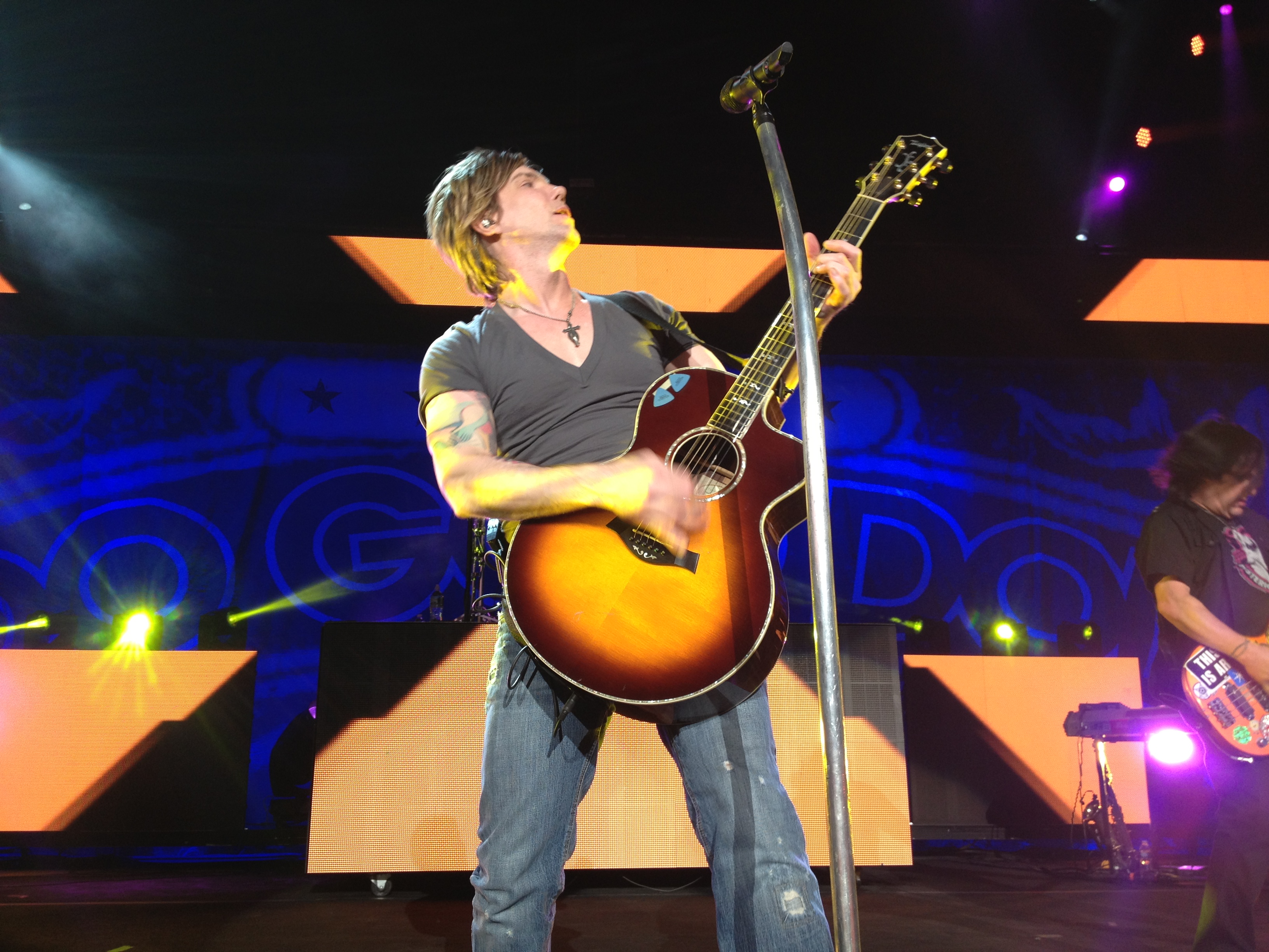 Goo Goo Dolls And Matchbox Twenty At PNC Bank Arts Center