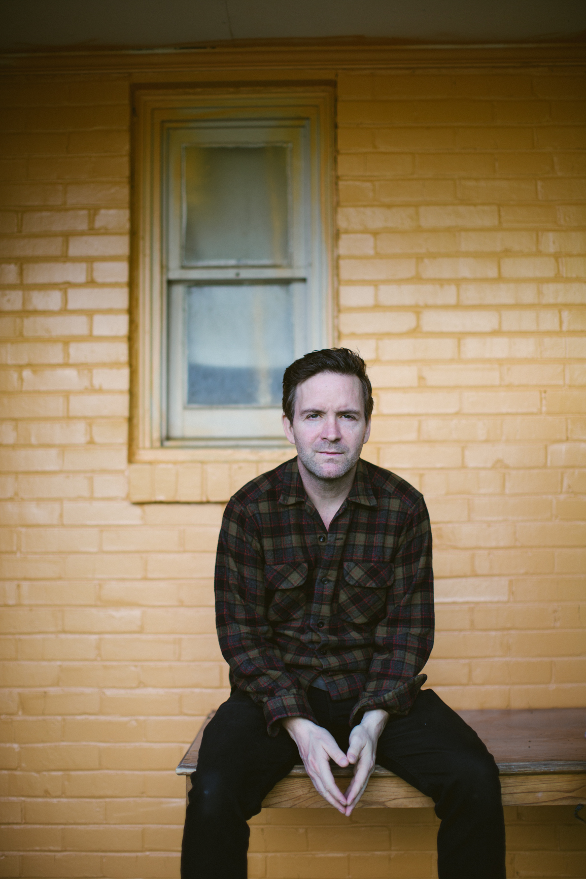 Video Premiere: Tim Easton, “They Will Bury You”