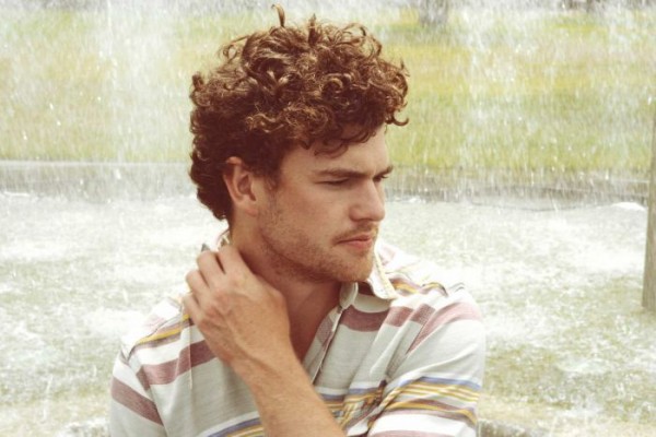 Video Premiere: Vance Joy, “Snaggletooth”
