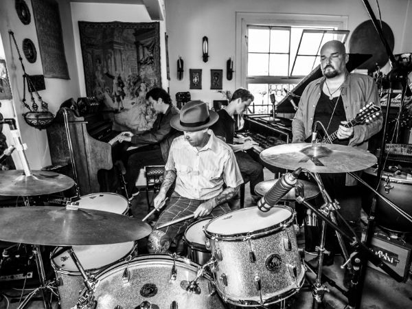 Song Premiere: Arthur Channel, “16 Children”