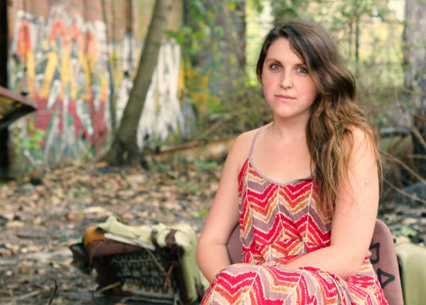 Daily Discovery: Caroline Spence, “That Necklace”