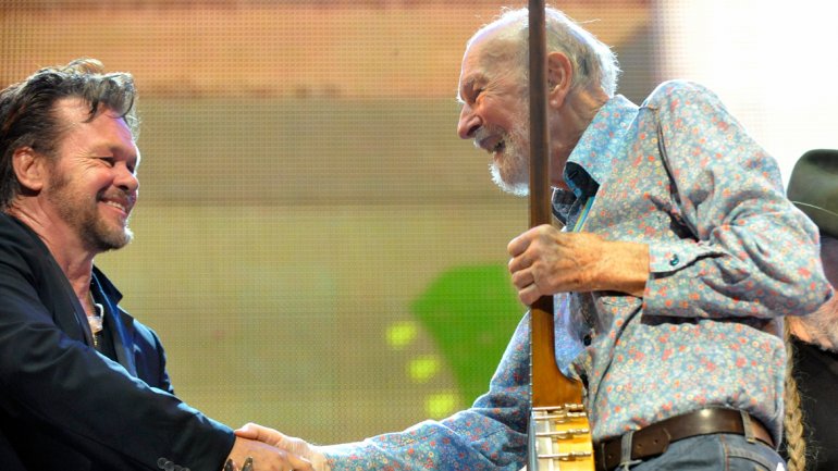 John Mellencamp Remembers Pete Seeger