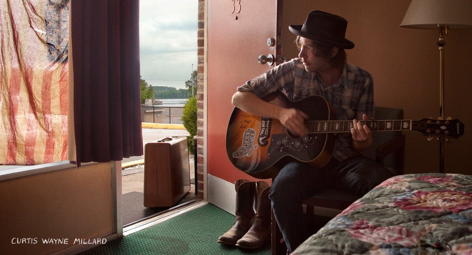 Video Premiere: Aaron Lee Tasjan, “Don’t Walk Away”