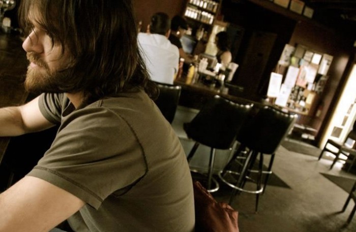 Video Premiere: Mando Saenz, “Pocket Change”