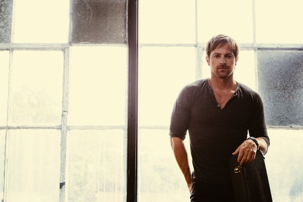 Watch Kip Moore Write “Dirt Road”
