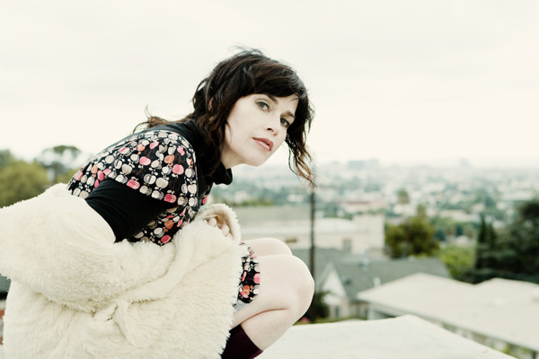 Song Premiere: Beth Thornley feat. Glen Phillips, “Last To Fall”