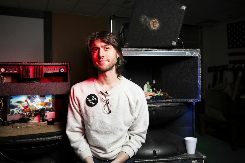 Song Premiere: Pujol, “Dark Haired Suitor”