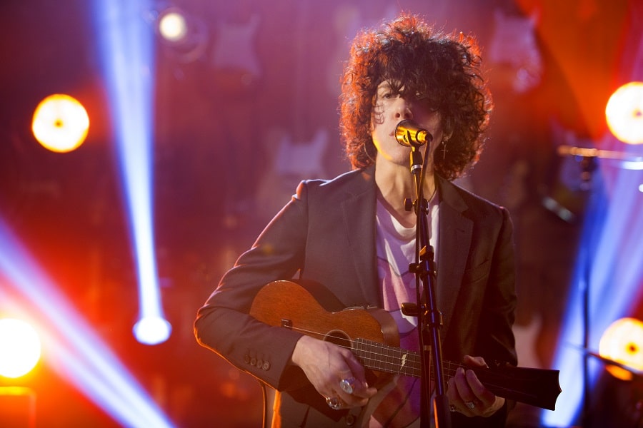 LP Talks Songwriting On Guitar Center Sessions