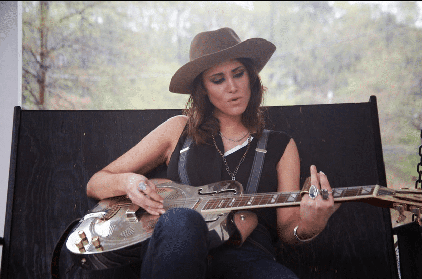 Video Premiere: Grace Askew, “Cinnamon”