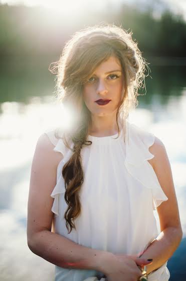 Album Premiere: Sara Jackson-Holman River Queen