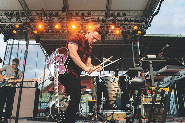 Q&A with 2014 Pub Deal Winners A Lion Named Roar