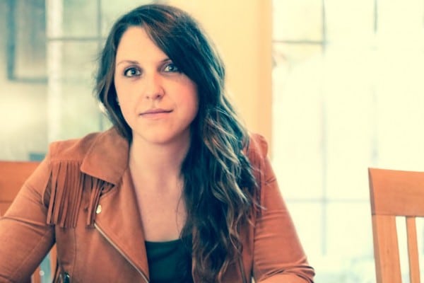 Caroline Spence Releases Captivating Song “Slow Dancer”