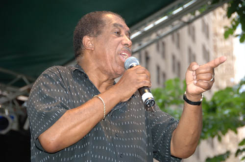 Singer Ben E. King Dies at 76