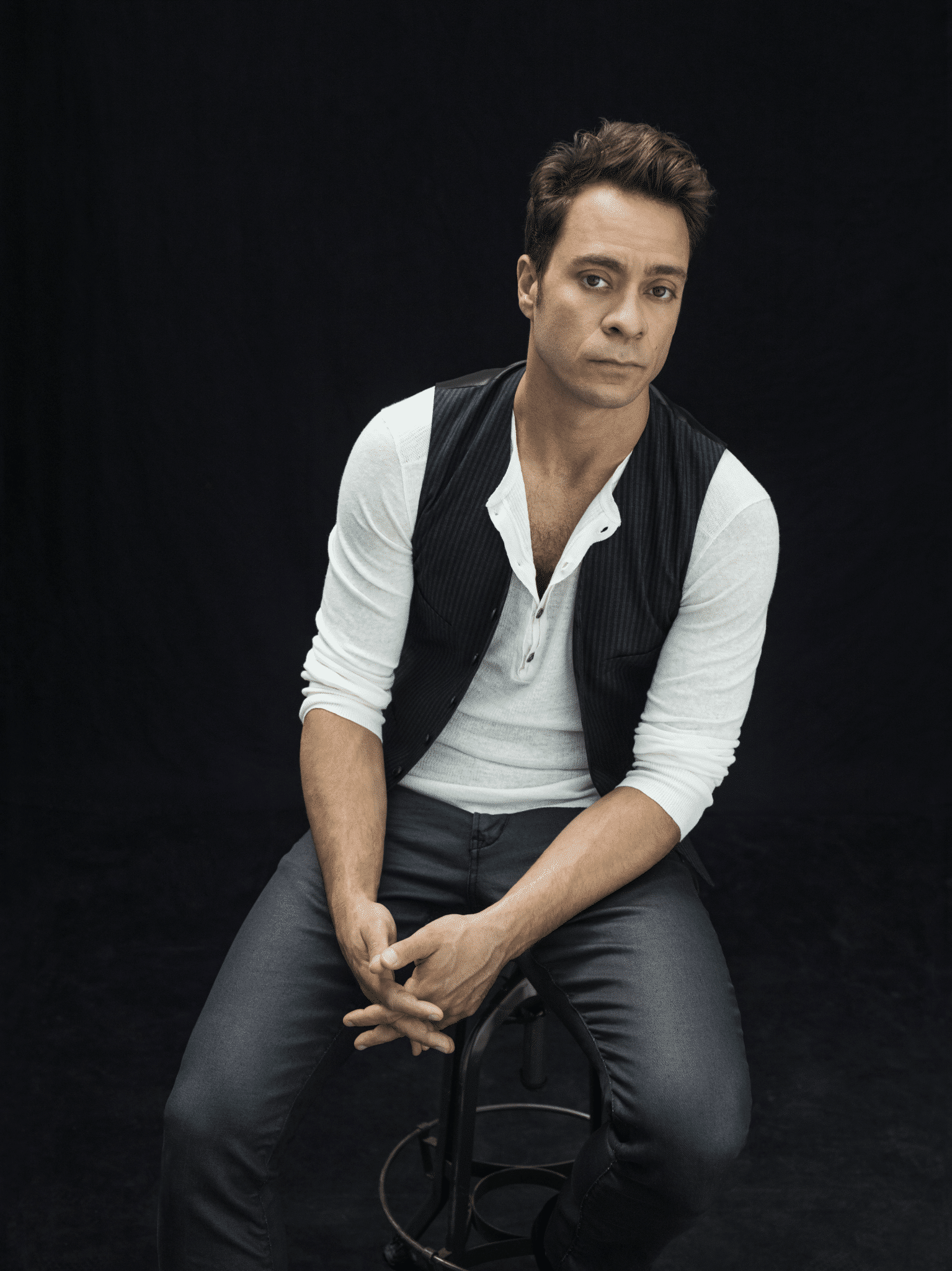 Song Premiere: Amos Lee, “Spirit”