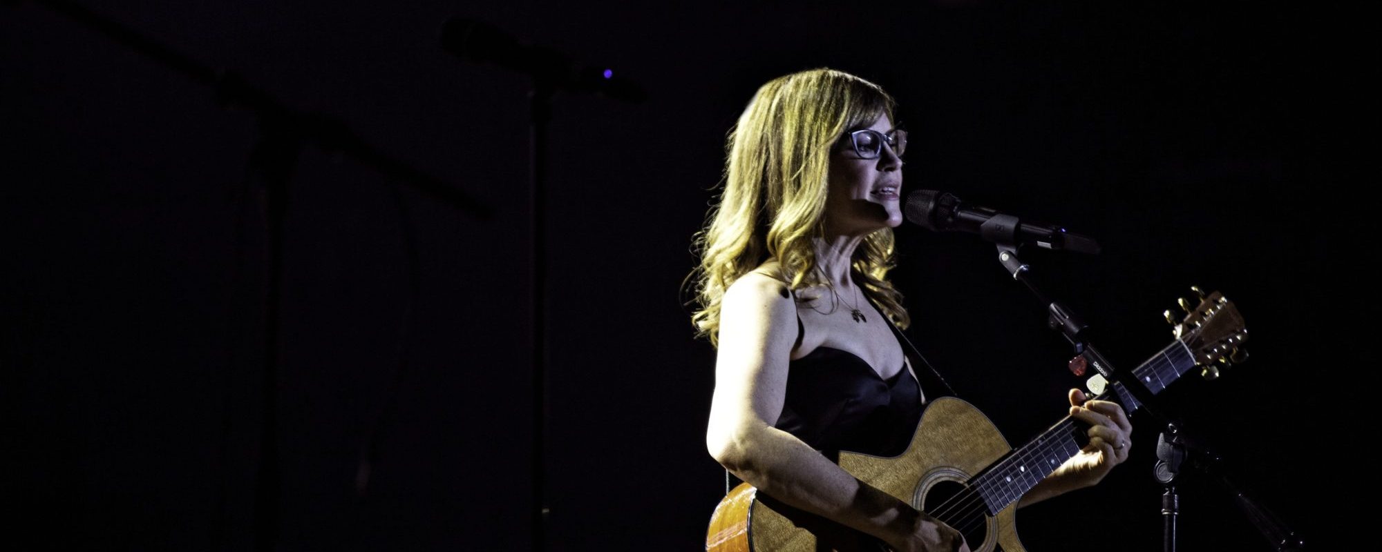 Behind The Song Lyrics: "Stay (I Missed You)," Lisa Loeb