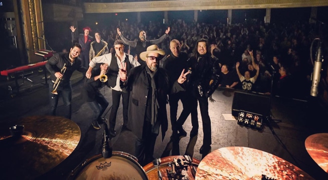 The Mavericks Offer a Clever Take on ‘Play the Hits’