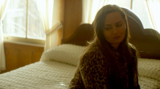 Diana DeMuth Debuts “Hotel Song” on American Songwriter