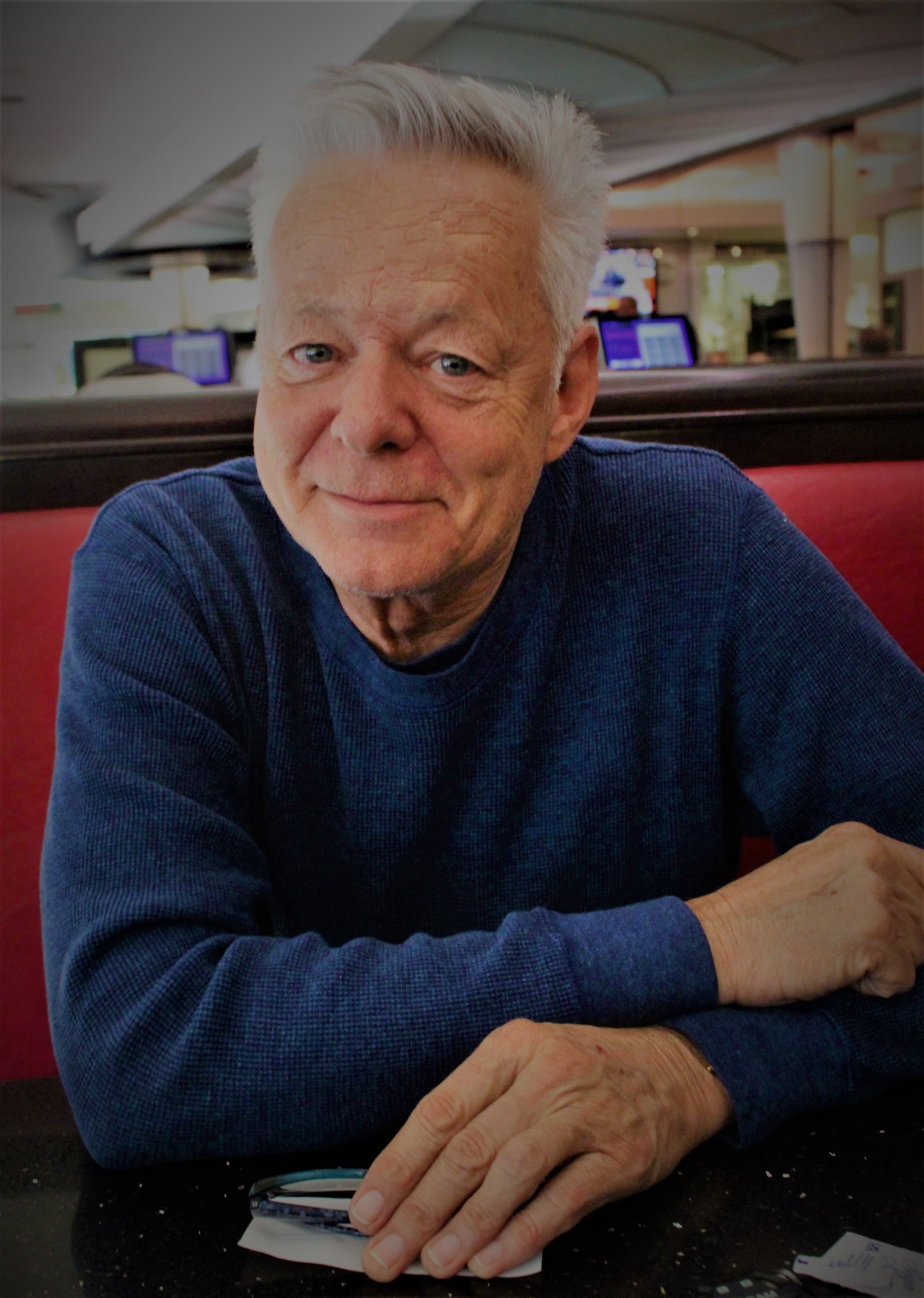 Tommy Emmanuel Shines Spotlight on Two Legendary Songwriters