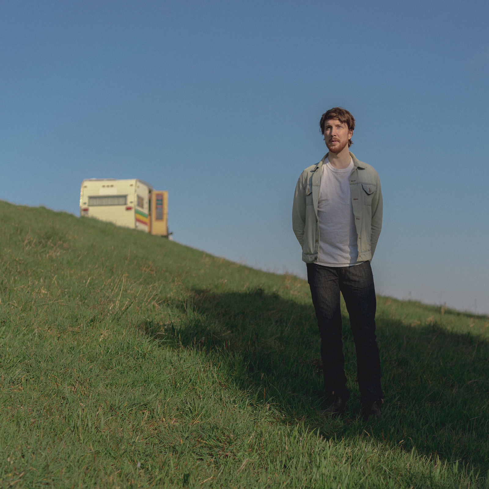 Aidan Knight Releases Nostalgic New Single “Sixteen Stares”