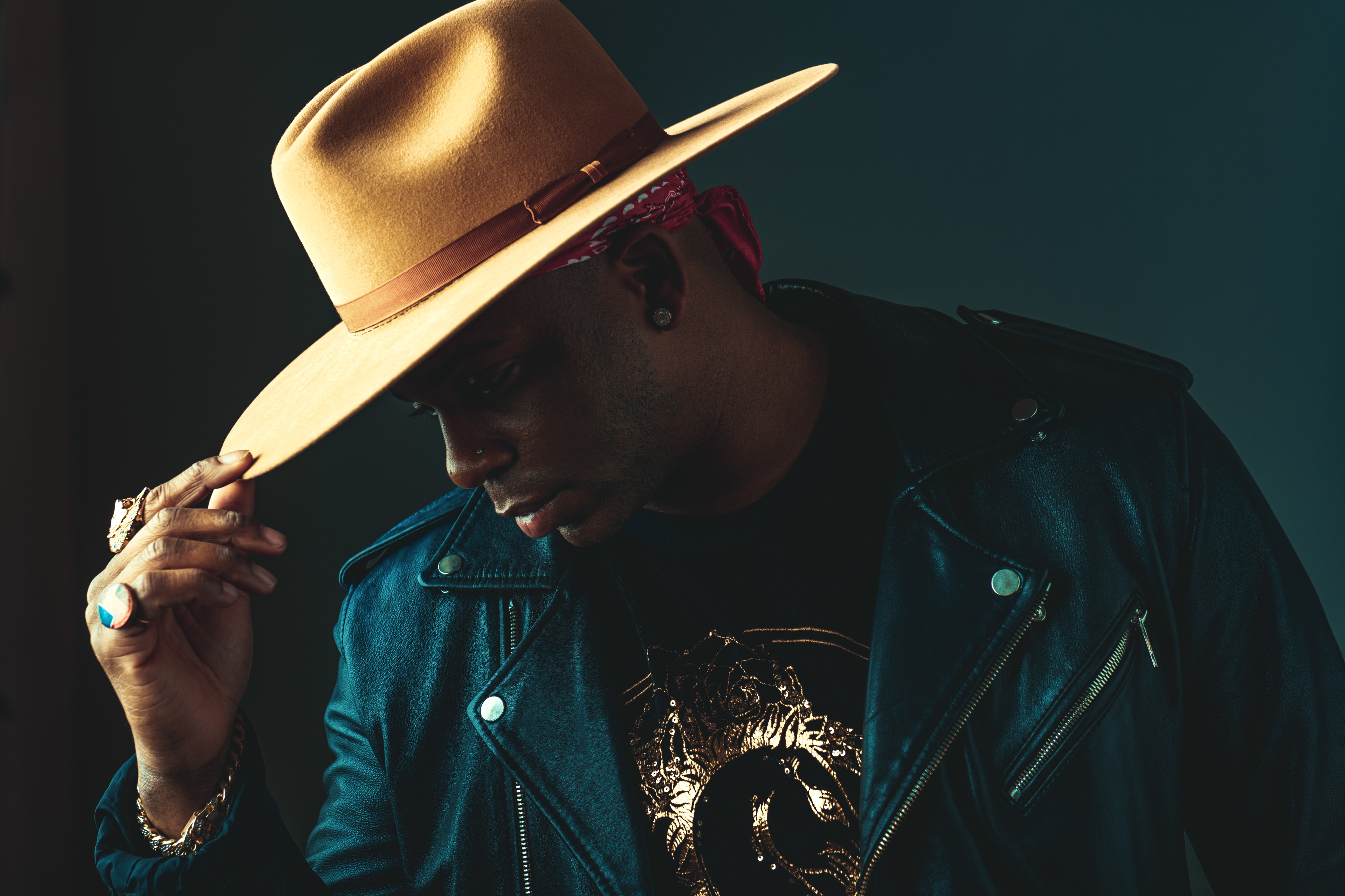 Jimmie Allen Talks Best Friends, Book Deals and Cowboy Boots with Actress Chrissy Metz on ‘Country Faith Radio’