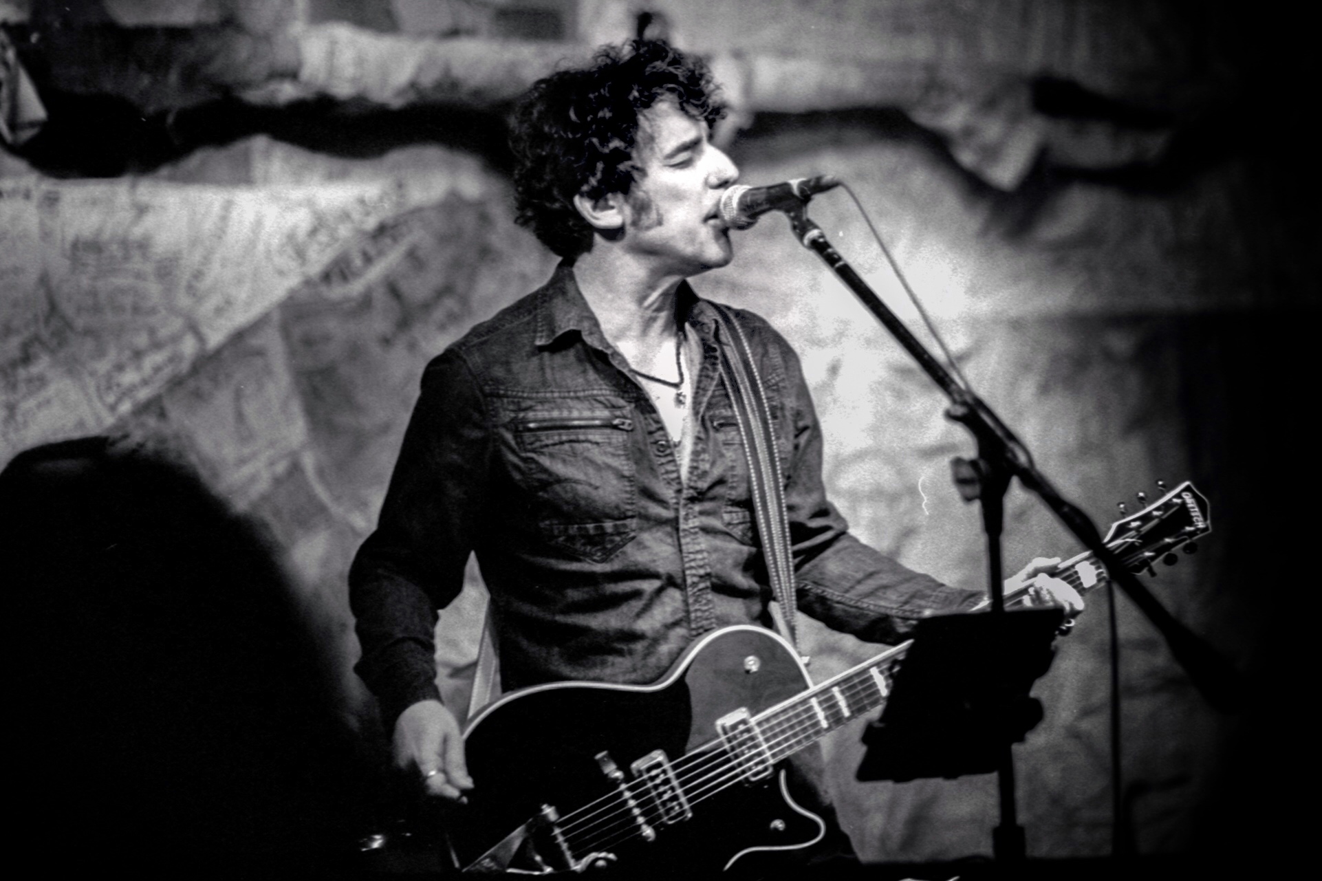 Jeff Slate Commiserates on “Heartbreak” with Earl Slick, Duff McKagan, and Other Friends