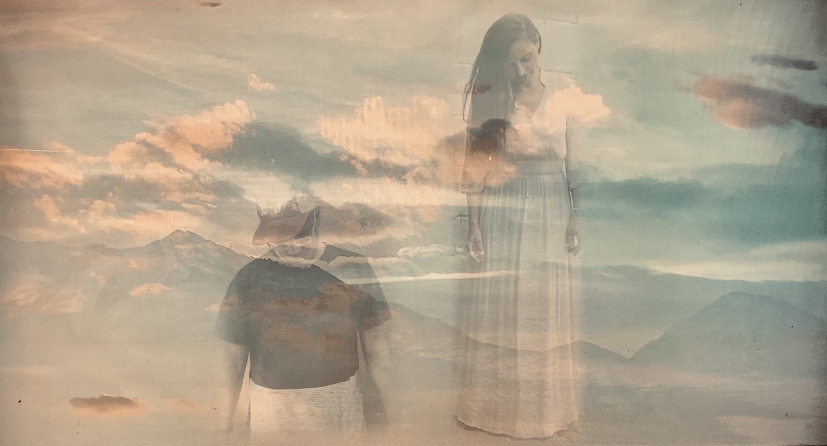 Tenlons Fort, Rain Phoenix Shift Their Dystopian Outlook on “I See a Light”