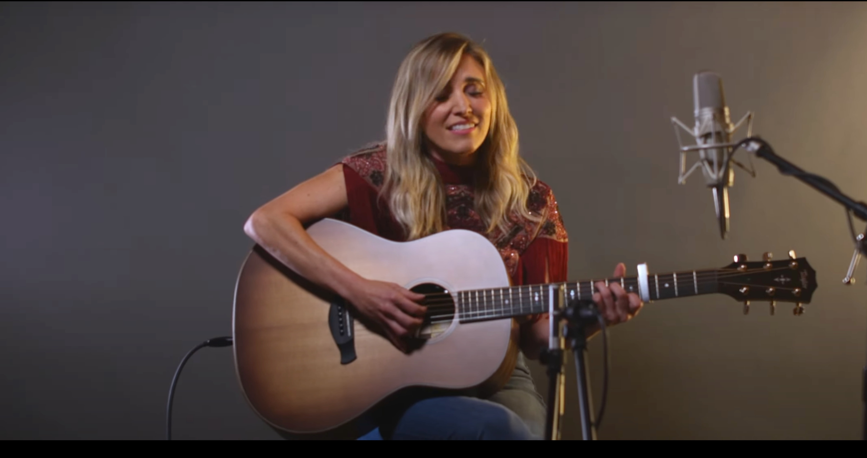 Jenny Leigh Shares The Intimate “Where The Real Love Starts” On Latest Taylor Guitars ‘Acoustic Sessions’