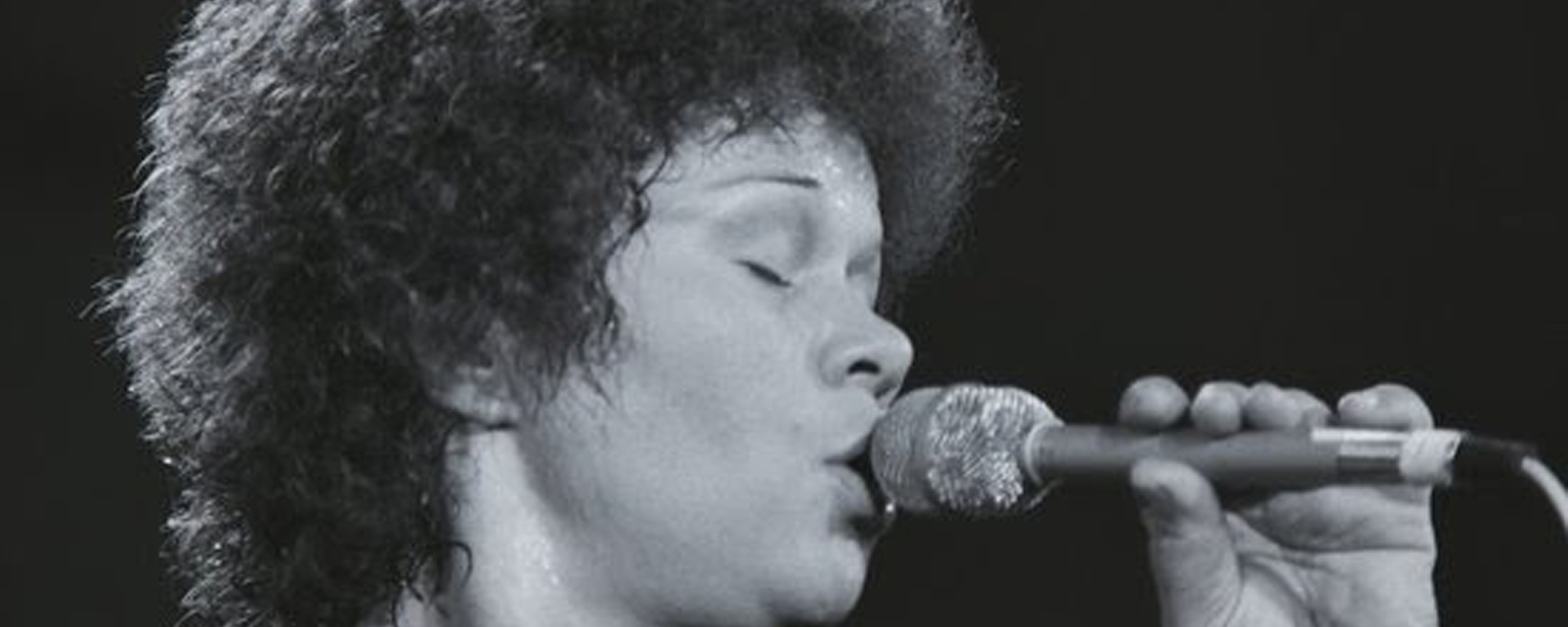 Review: The Iconic Etta James Tears Into Blues, Soul, Rock, And Funk On A Double Disc, ’The Montreux Years‘