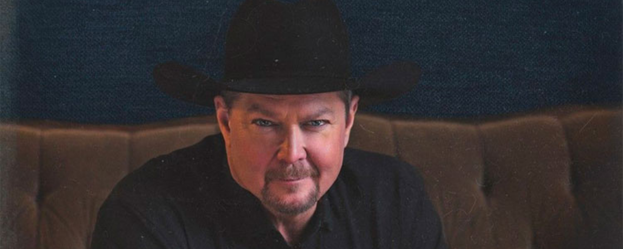 Tracy Lawrence Considers the ’Price of Fame‘ in Vol.2 of 30th Anniversary Album ’Hindsight 2020‘