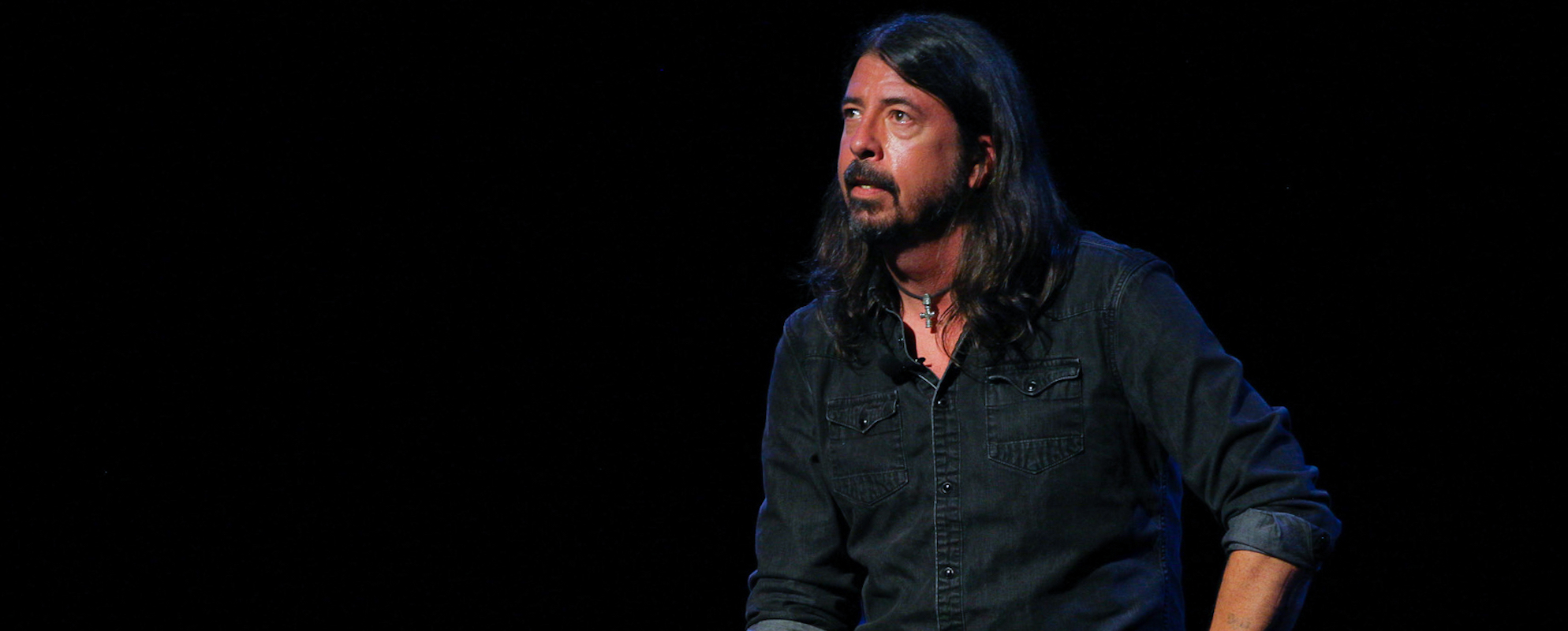 Dave Grohl Plays Drums to Nirvana, Recounts Life and Music at Book Talk