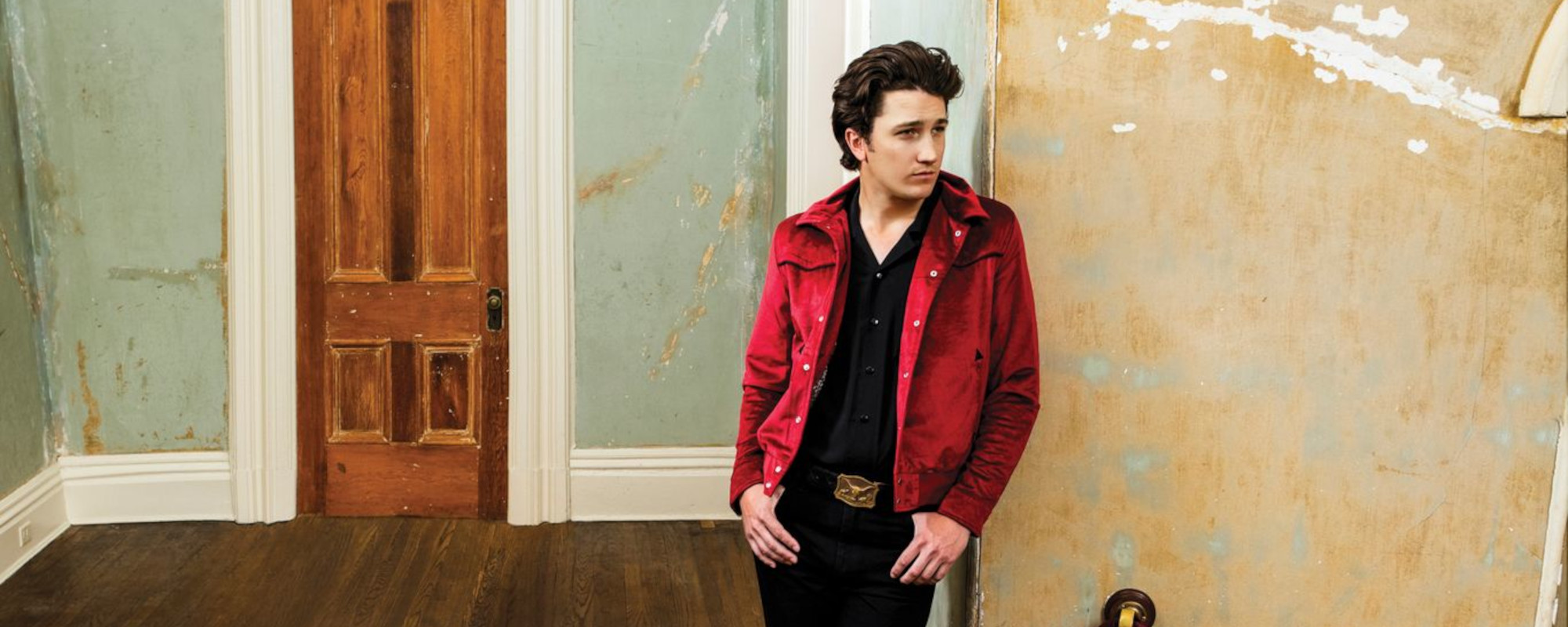 Daily Discovery: Relive Your First Dance with Drake Milligan’s “Don’t Look Down’