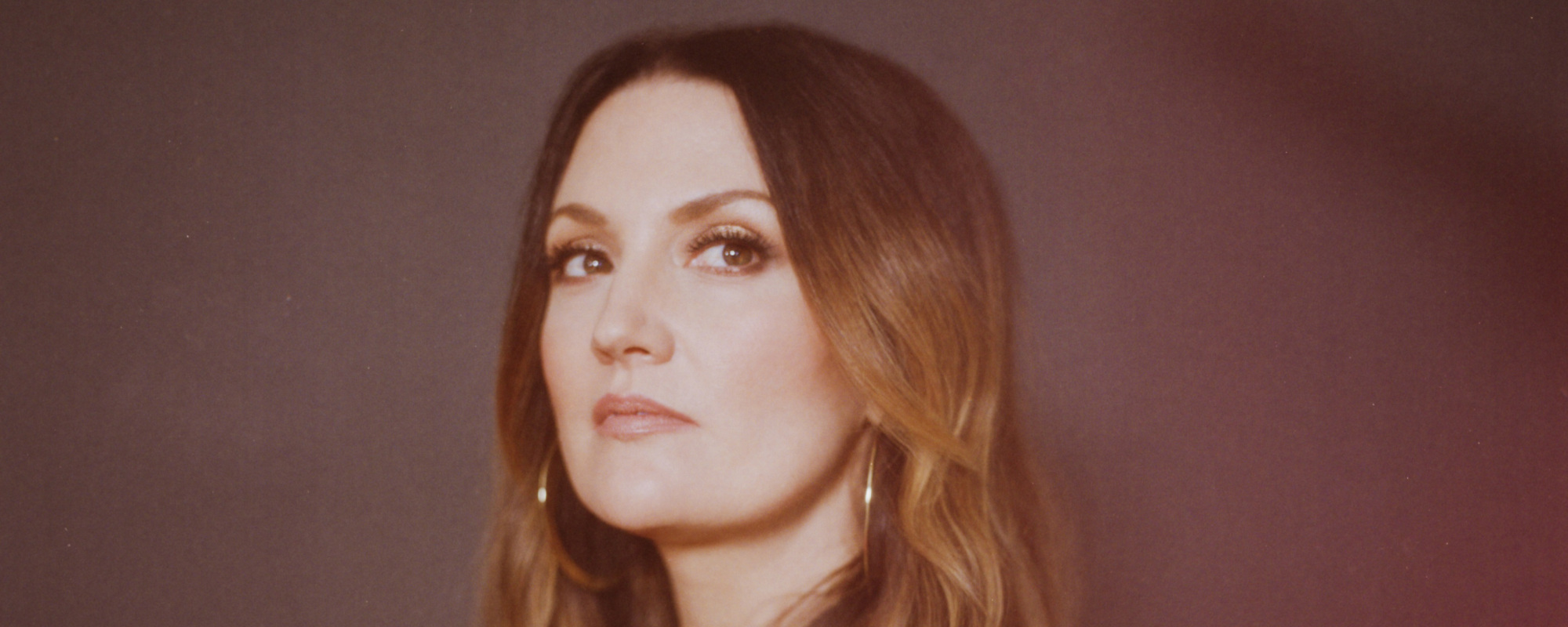 Off The Record: Natalie Hemby Reflects on the Years-Long Journey to Her Triumphant Sophomore LP, ‘Pins And Needles’