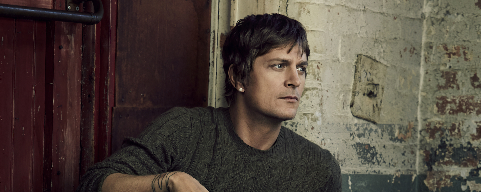 Rob Thomas Talks First Holiday Album ‘Something About Christmas Time,’ New Matchbox Twenty Music