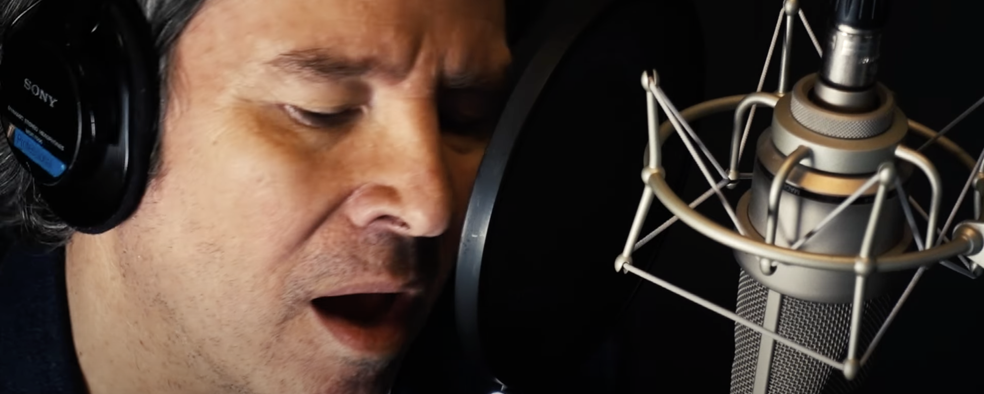 Review: Grant-Lee Phillips Examines a Wide Sweep of Emotion on ‘All That You Can Dream’