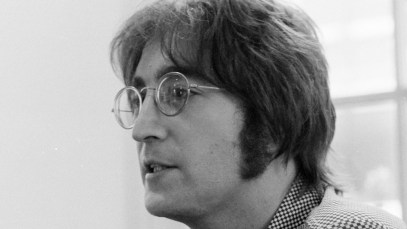 John Lennon being interviewed by journalist Steve Turner of Beat Instrumental magazine, Apple Records, London, 19th July 1971.