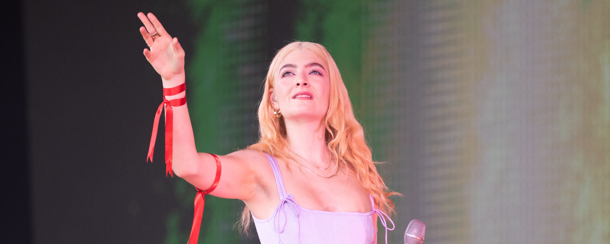 Lorde Offers an Update on Health and Creativity: “I Truly, Truly Love Doing My Job”