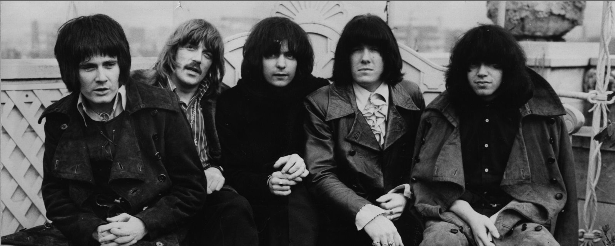 Top 7 Classic Rock Songs with Iconic Riffs