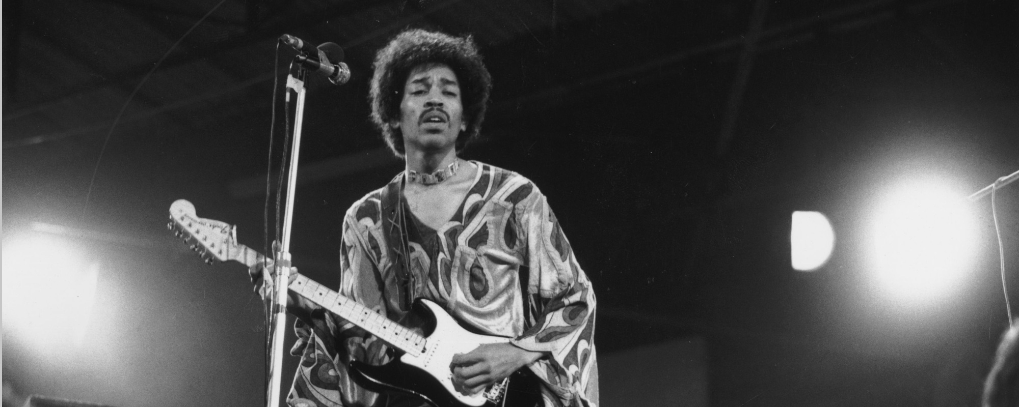 Meaning Behind the Pelvis Shaking Rock Song “Foxy Lady” by Jimi Hendrix