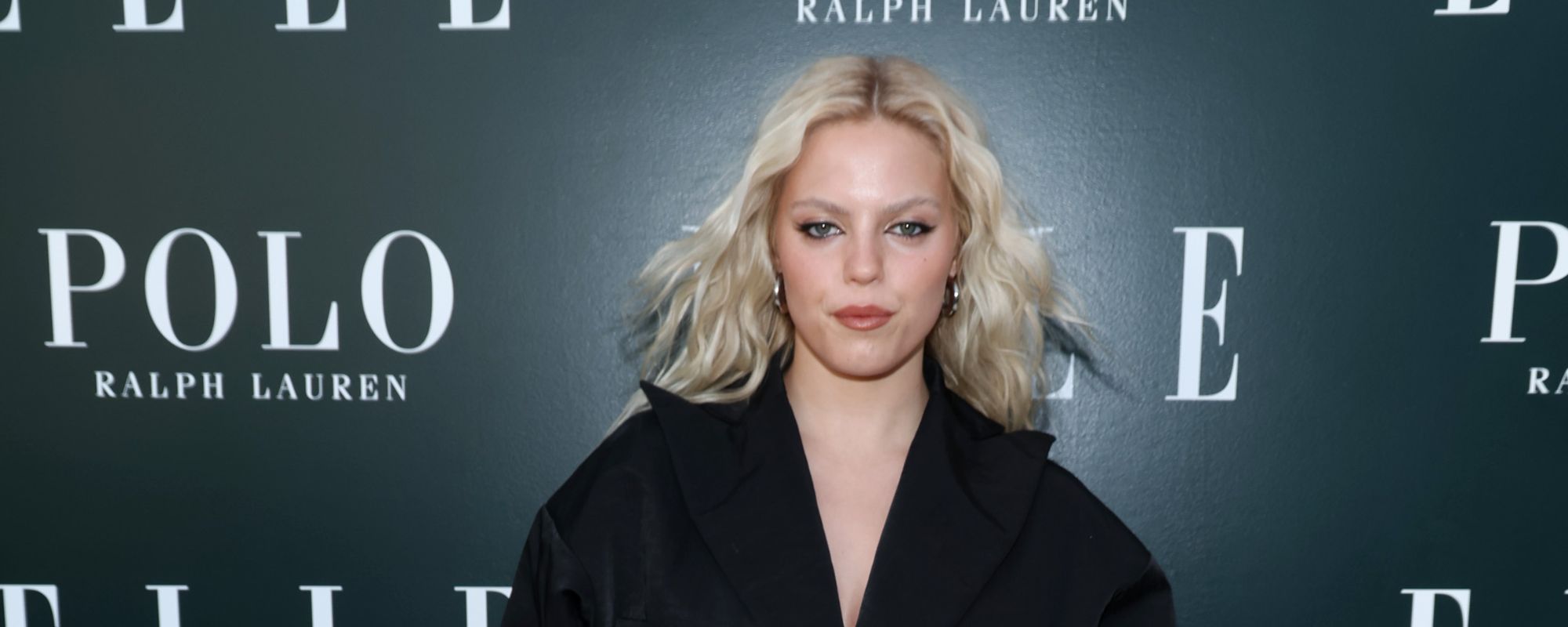 5 Female Artists You Should Be Listening To