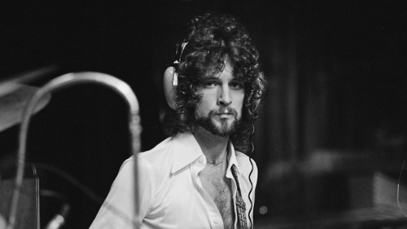 3 Classic Bands That Lindsey Buckingham Dislikes—And Why